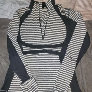Size 8 lululemon half zip